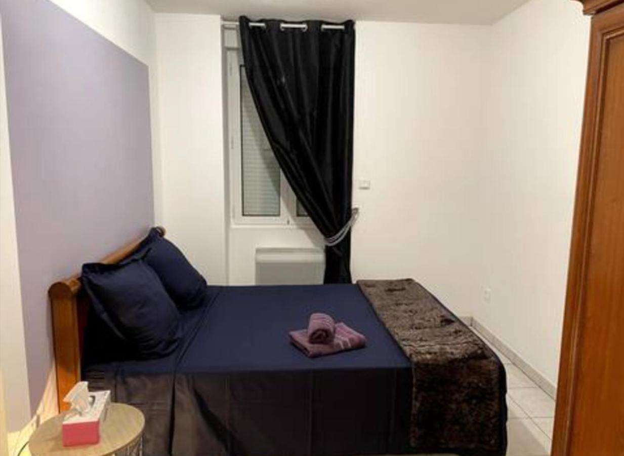 Appartement Avec Parking Gratuit Et Wifi Vierzon Exterior photo